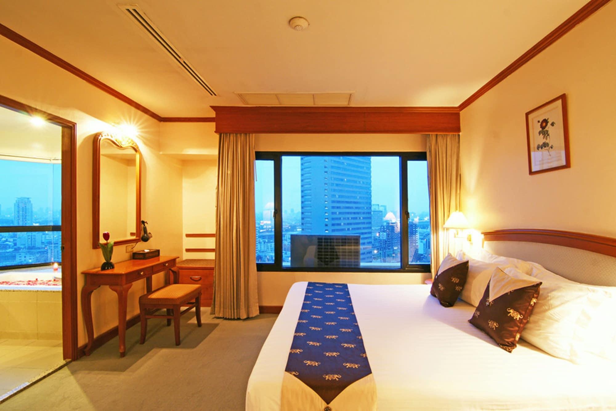 Grand Diamond Suites Hotel Bangkok Dış mekan fotoğraf
