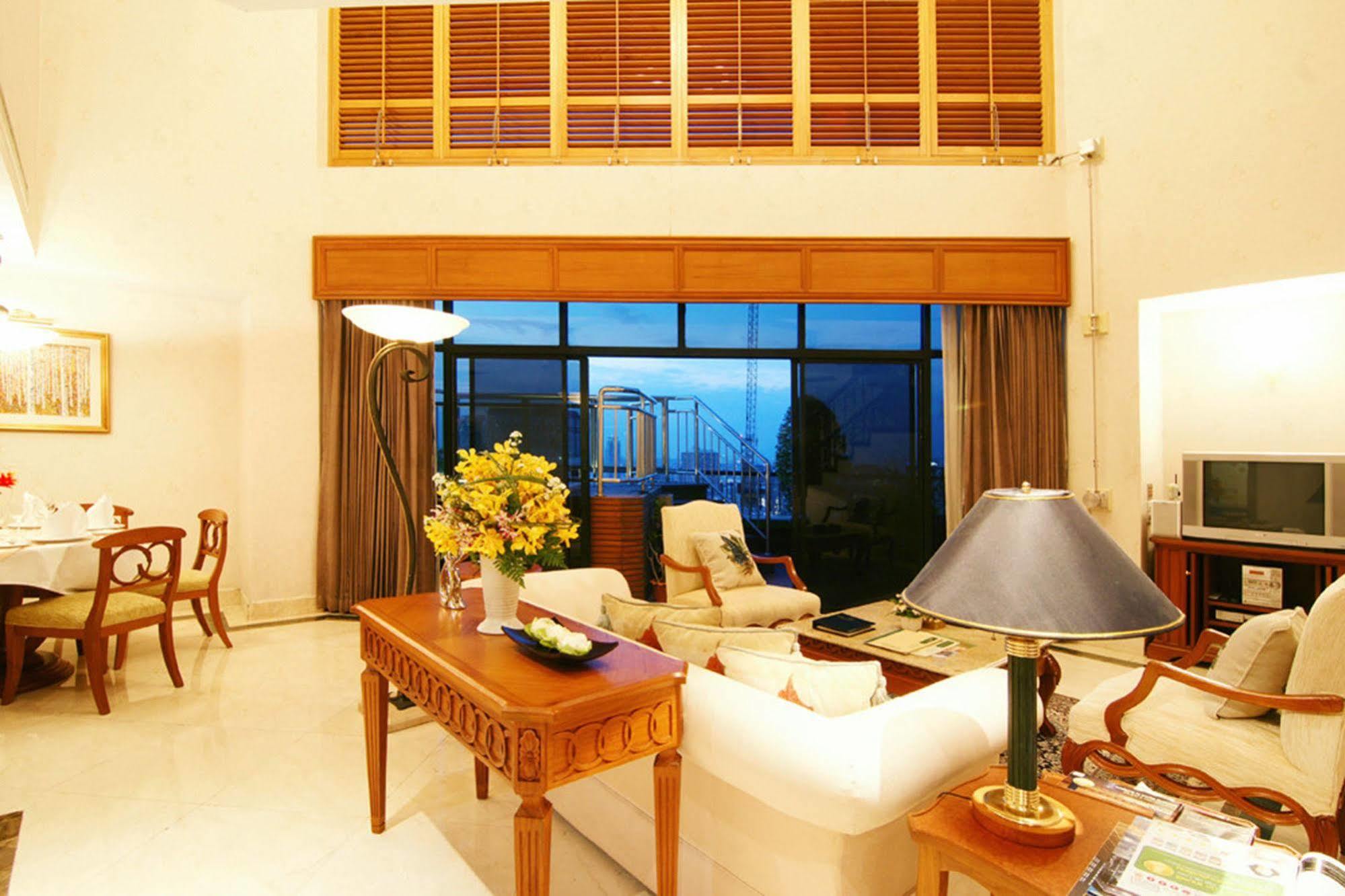 Grand Diamond Suites Hotel Bangkok Dış mekan fotoğraf